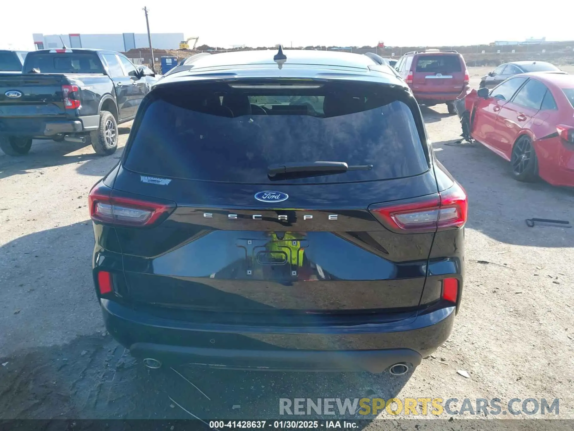 15 Photograph of a damaged car 1FMCU0MN1RUB59733 FORD ESCAPE 2024