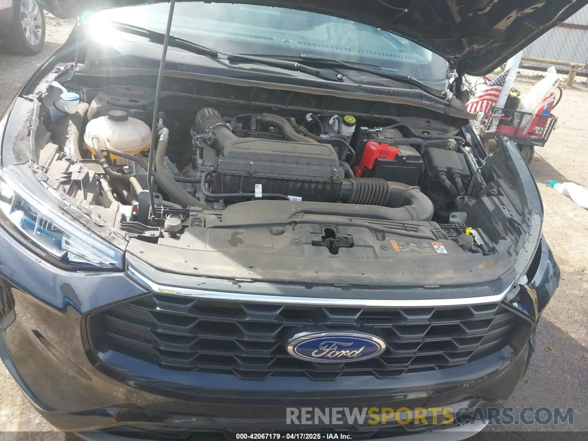 10 Photograph of a damaged car 1FMCU0MN5RUB50159 FORD ESCAPE 2024