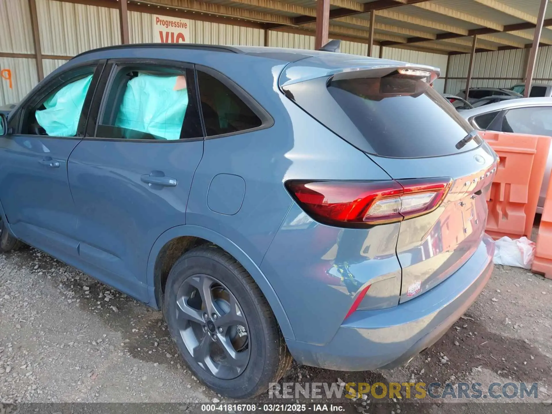 3 Фотография поврежденного автомобиля 1FMCU0MN8RUB62029 FORD ESCAPE 2024
