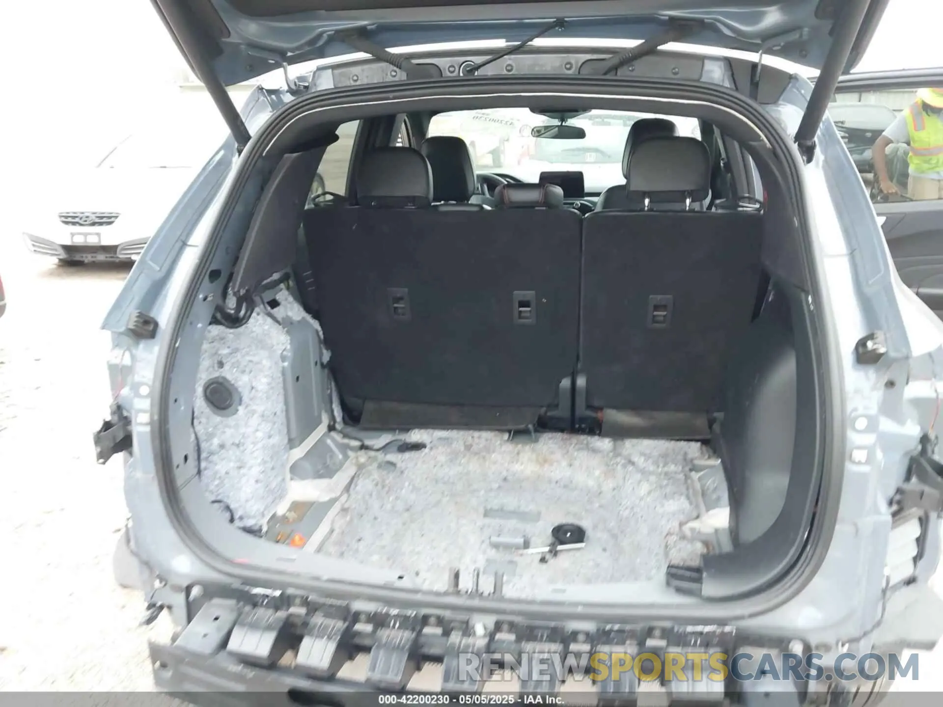 13 Photograph of a damaged car 1FMCU0MNXRUA03464 FORD ESCAPE 2024