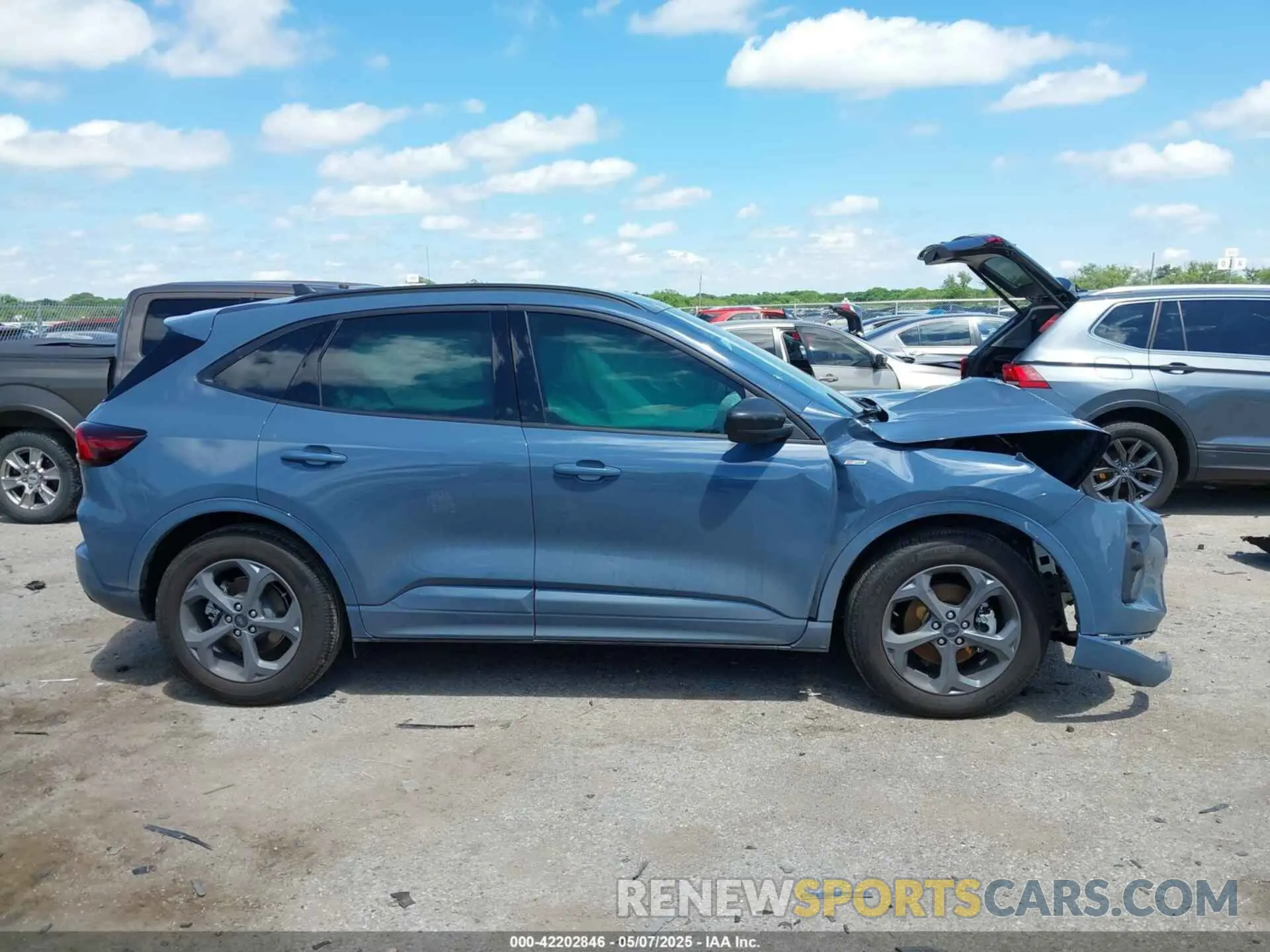 13 Фотография поврежденного автомобиля 1FMCU0MNXRUB44034 FORD ESCAPE 2024