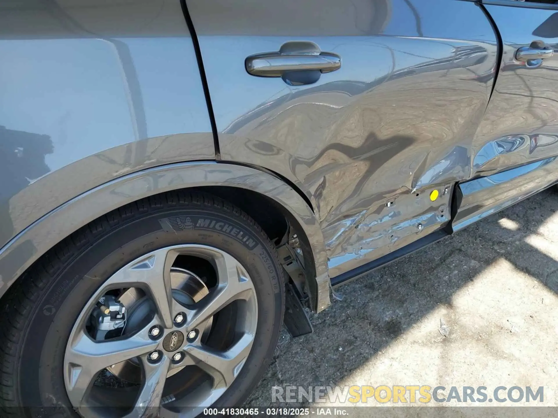 6 Photograph of a damaged car 1FMCU0MZ7RUA96544 FORD ESCAPE 2024