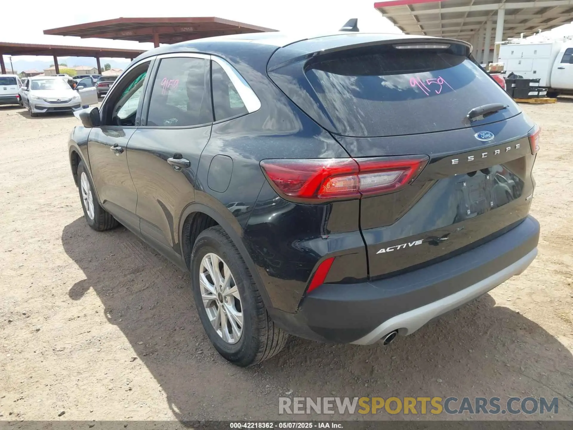 3 Photograph of a damaged car 1FMCU9GN0RUA74480 FORD ESCAPE 2024