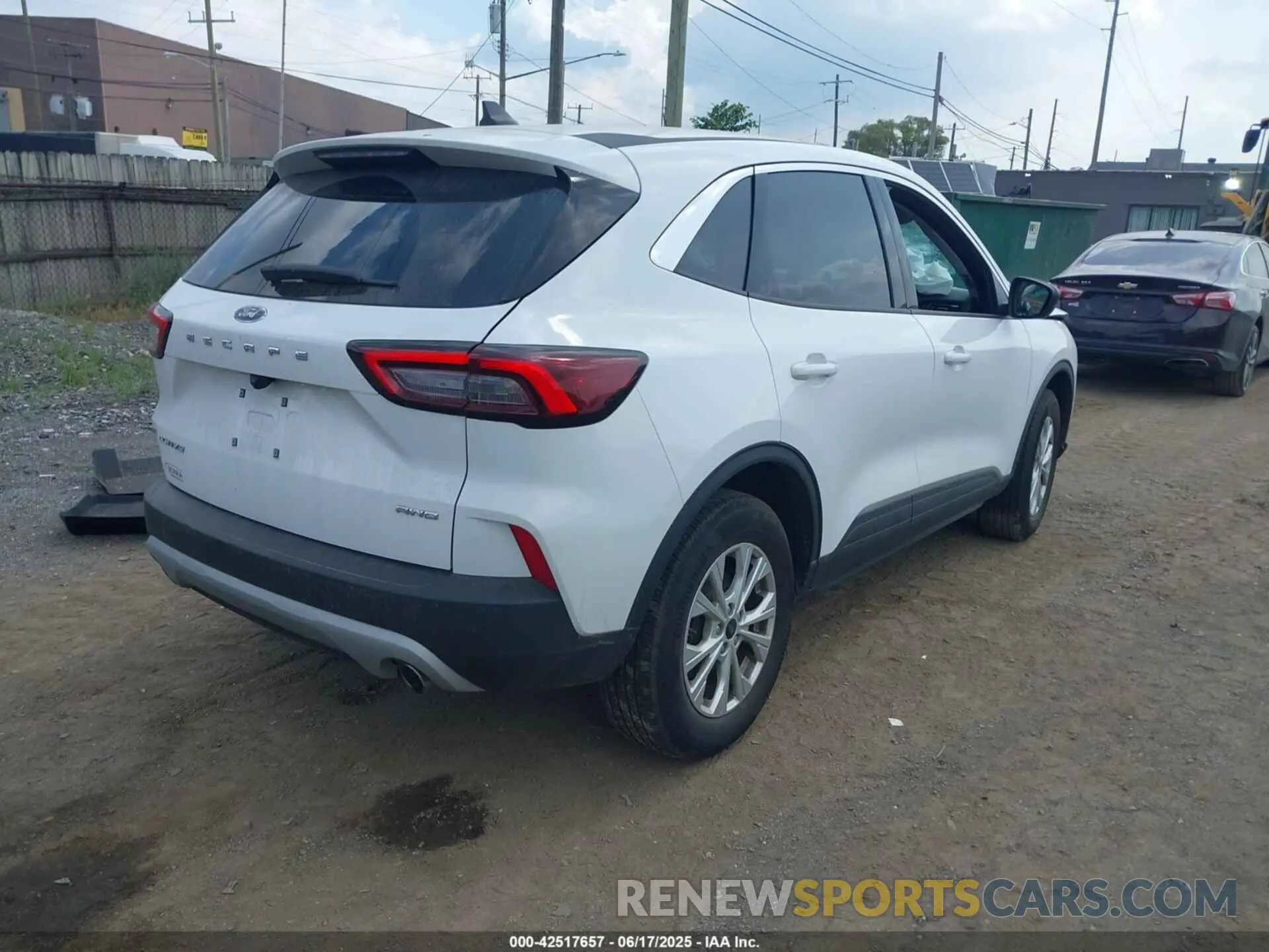 4 Фотография поврежденного автомобиля 1FMCU9GN0RUA79758 FORD ESCAPE 2024