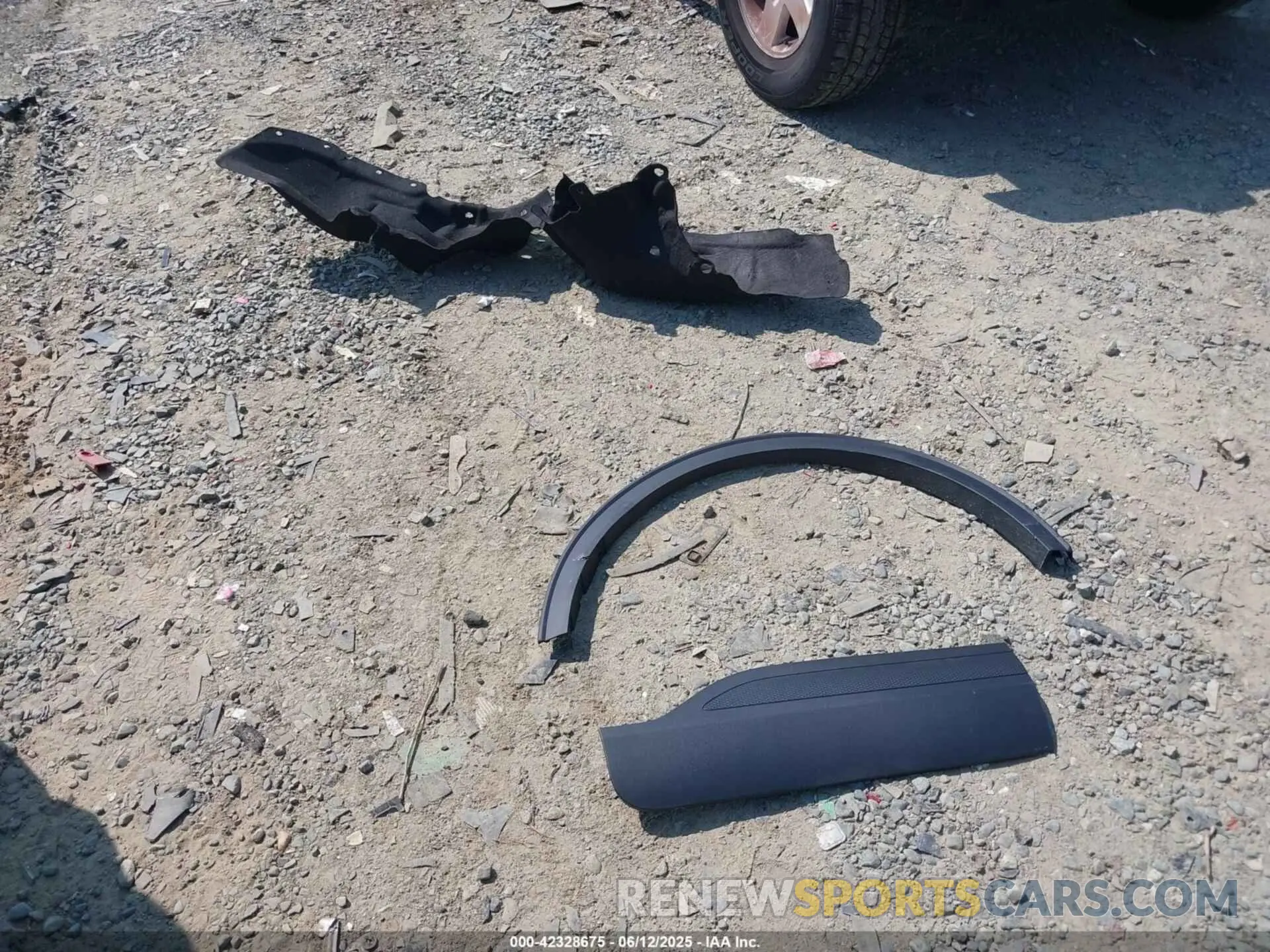 12 Фотография поврежденного автомобиля 1FMCU9GN0RUB39361 FORD ESCAPE 2024