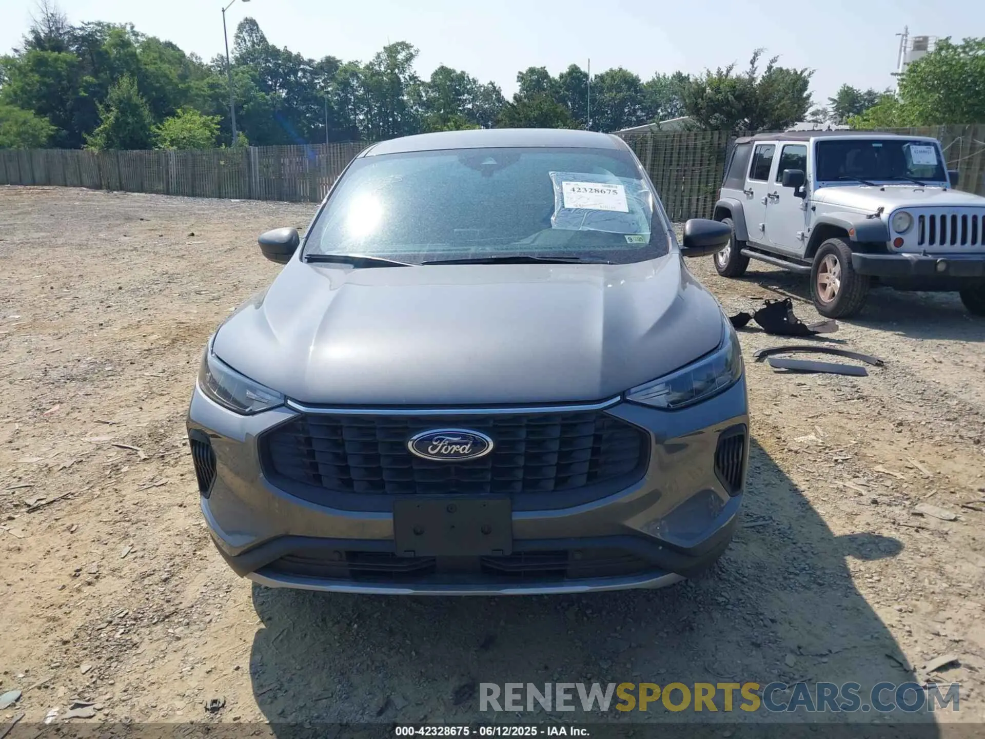 13 Фотография поврежденного автомобиля 1FMCU9GN0RUB39361 FORD ESCAPE 2024