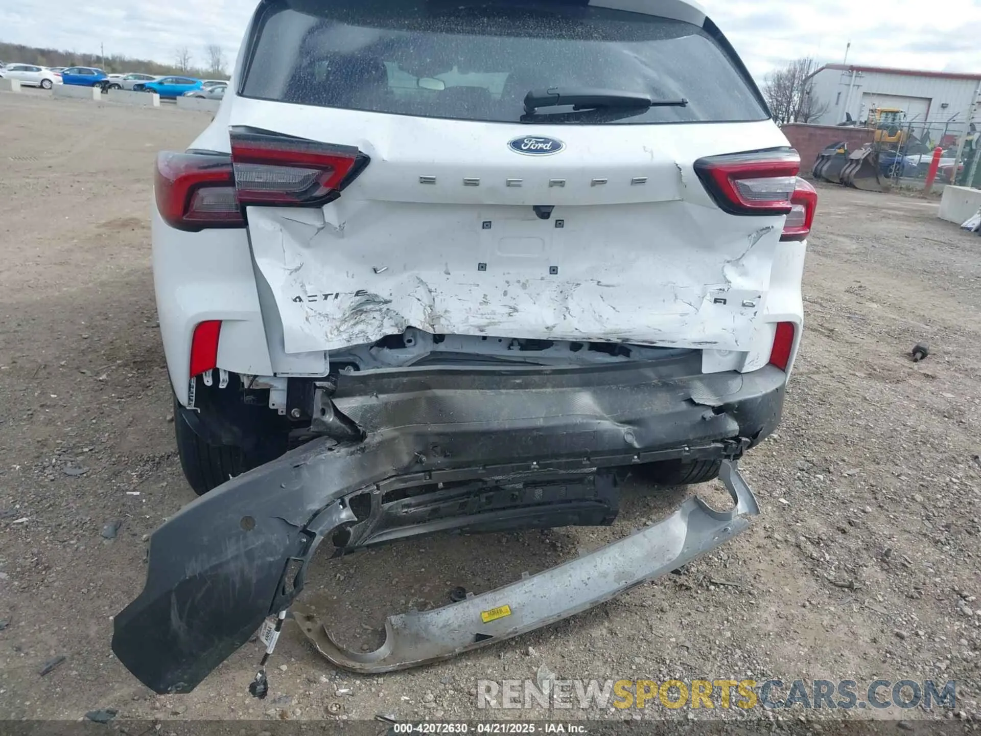 6 Photograph of a damaged car 1FMCU9GN2RUB10282 FORD ESCAPE 2024
