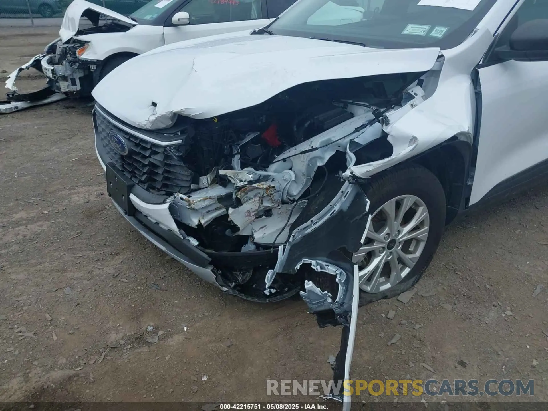 6 Photograph of a damaged car 1FMCU9GN3RUA56040 FORD ESCAPE 2024