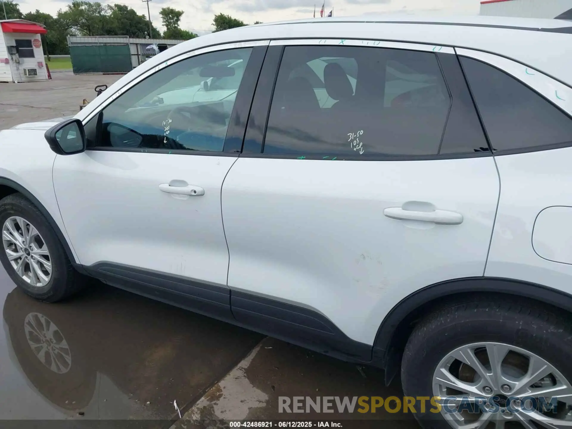 14 Фотография поврежденного автомобиля 1FMCU9GN7RUA07679 FORD ESCAPE 2024