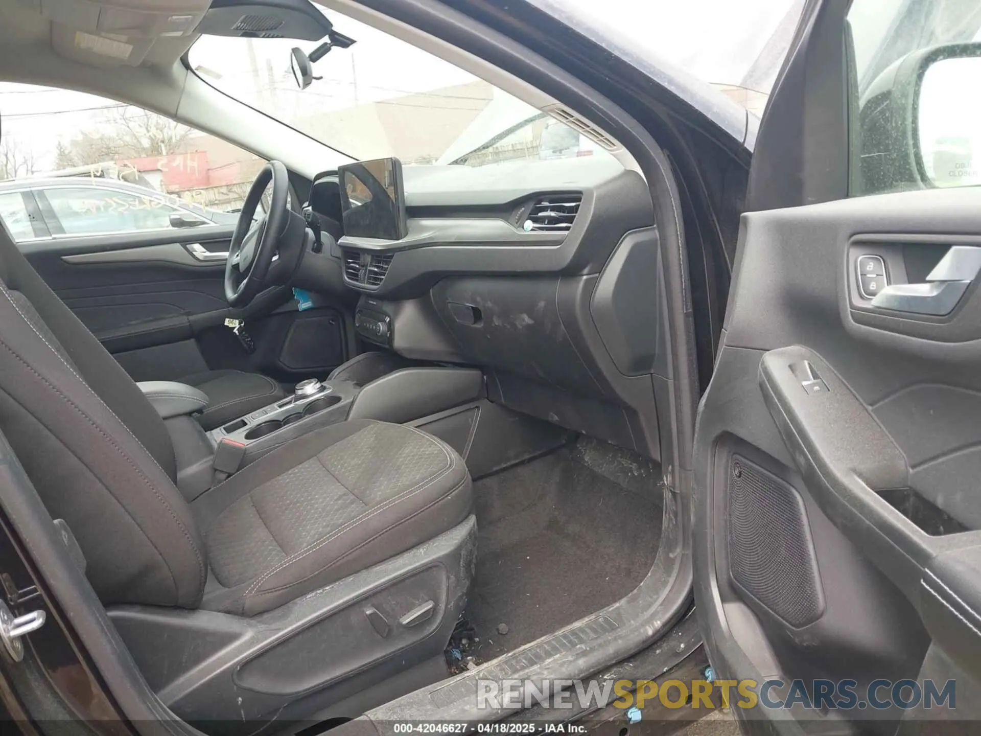 5 Фотография поврежденного автомобиля 1FMCU9GN8RUA09134 FORD ESCAPE 2024