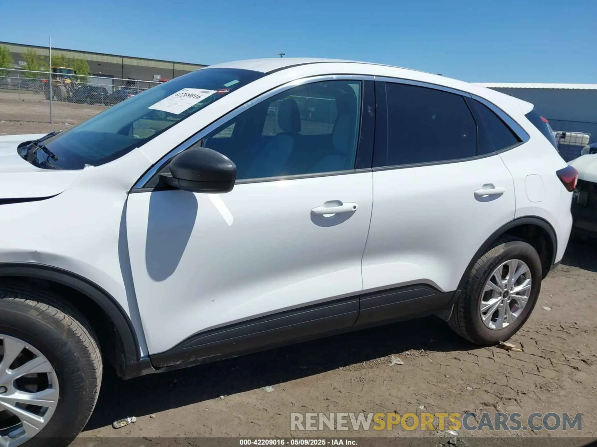 14 Photograph of a damaged car 1FMCU9GN8RUB47935 FORD ESCAPE 2024
