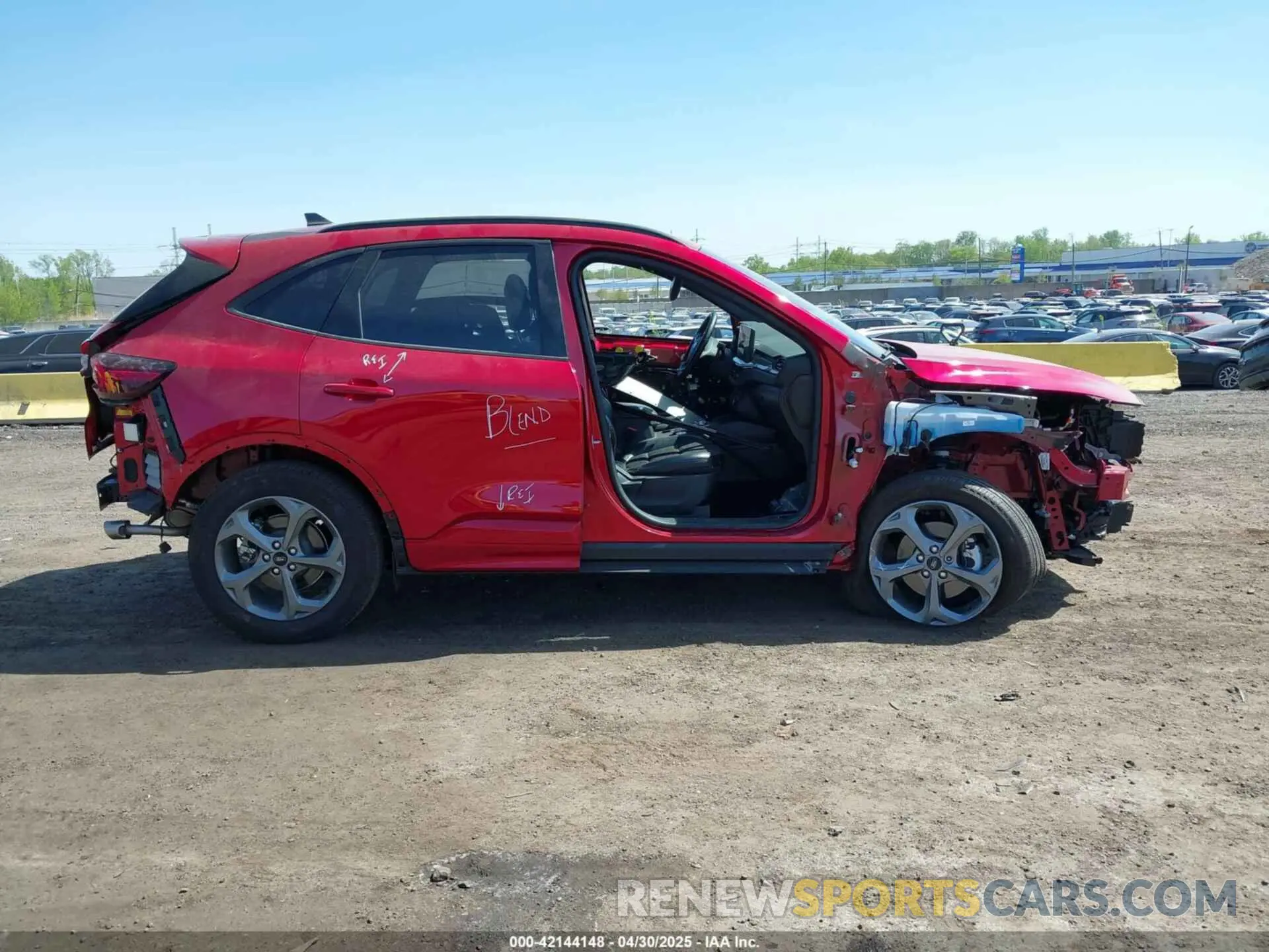 13 Фотография поврежденного автомобиля 1FMCU9MN0RUB00628 FORD ESCAPE 2024