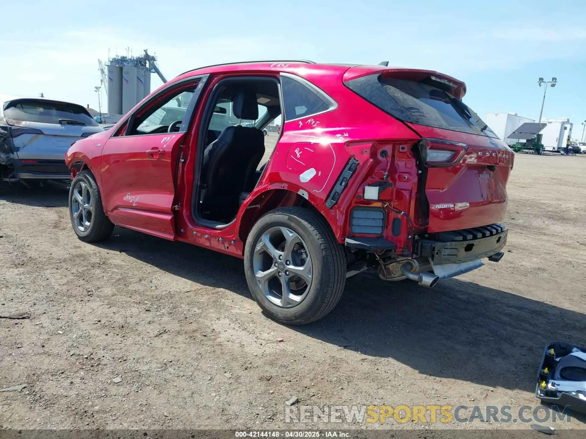 3 Фотография поврежденного автомобиля 1FMCU9MN0RUB00628 FORD ESCAPE 2024
