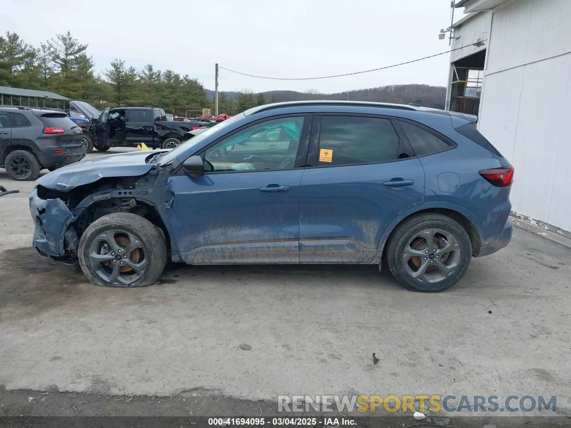15 Photograph of a damaged car 1FMCU9MN2RUA69253 FORD ESCAPE 2024
