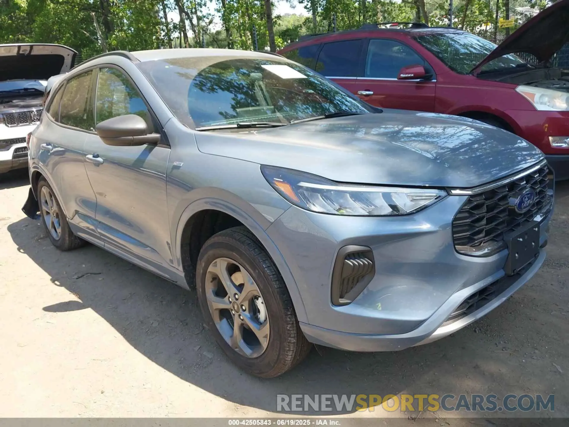 1 Фотография поврежденного автомобиля 1FMCU9MN2RUB52116 FORD ESCAPE 2024