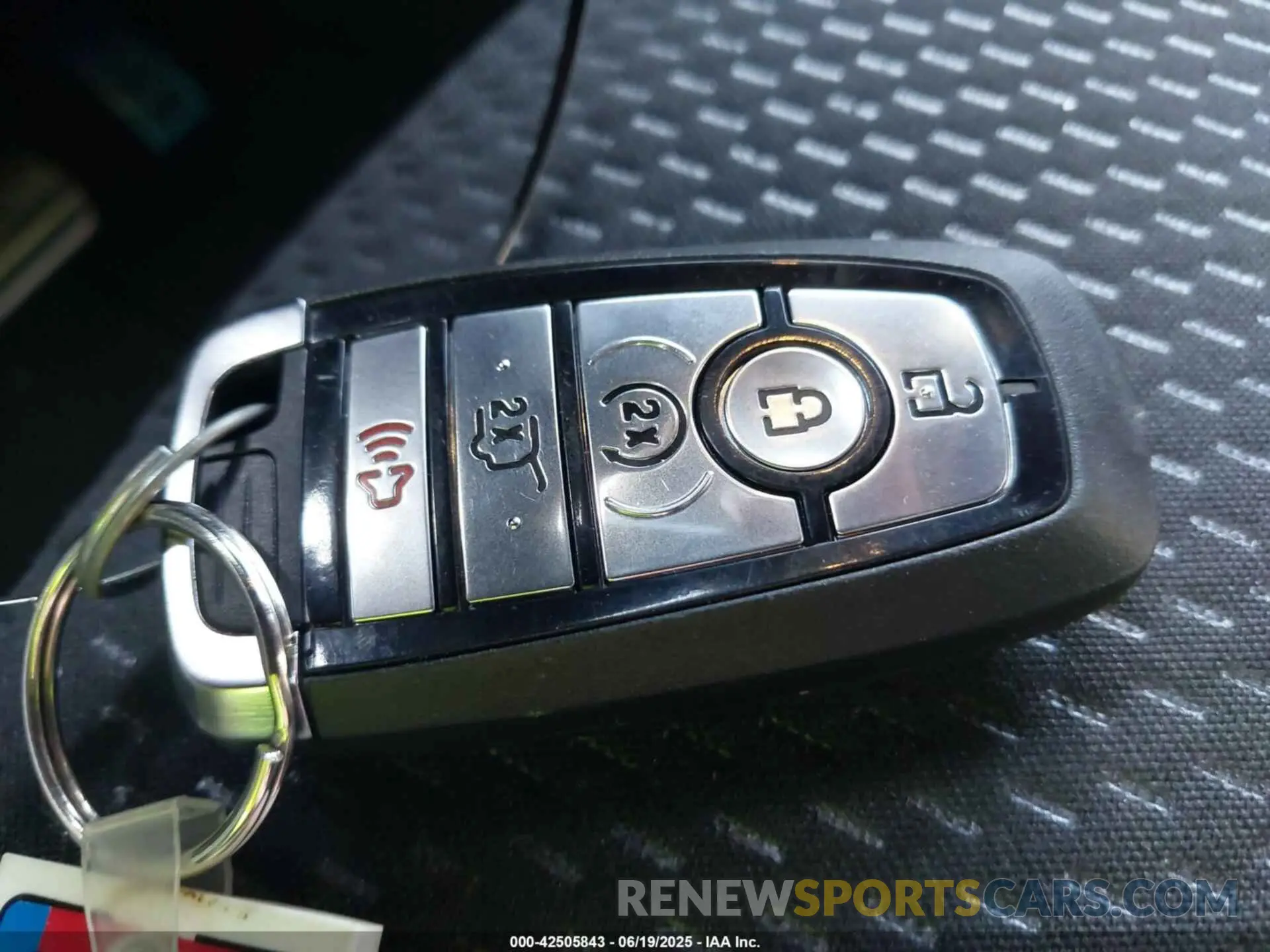 11 Фотография поврежденного автомобиля 1FMCU9MN2RUB52116 FORD ESCAPE 2024