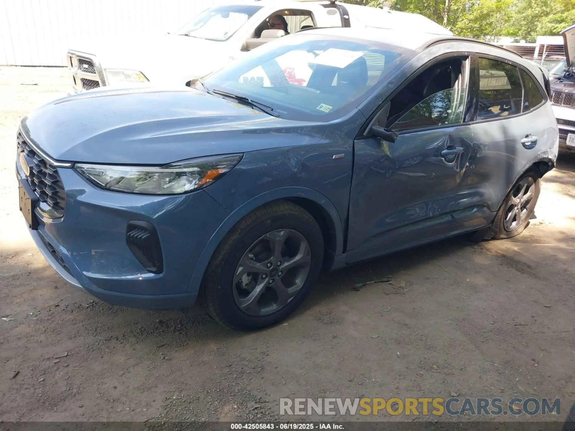 2 Фотография поврежденного автомобиля 1FMCU9MN2RUB52116 FORD ESCAPE 2024