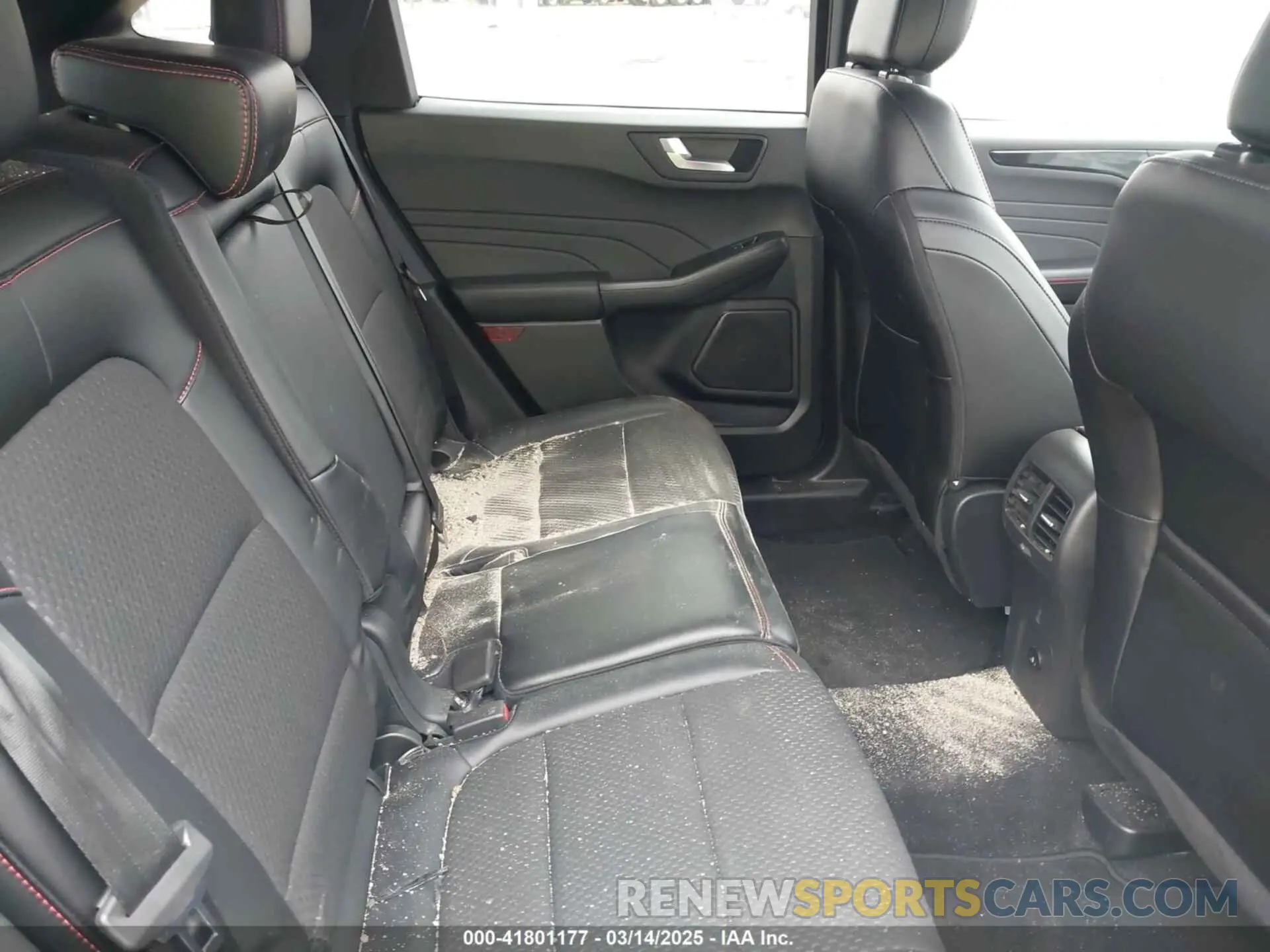 8 Photograph of a damaged car 1FMCU9MN4RUA38280 FORD ESCAPE 2024