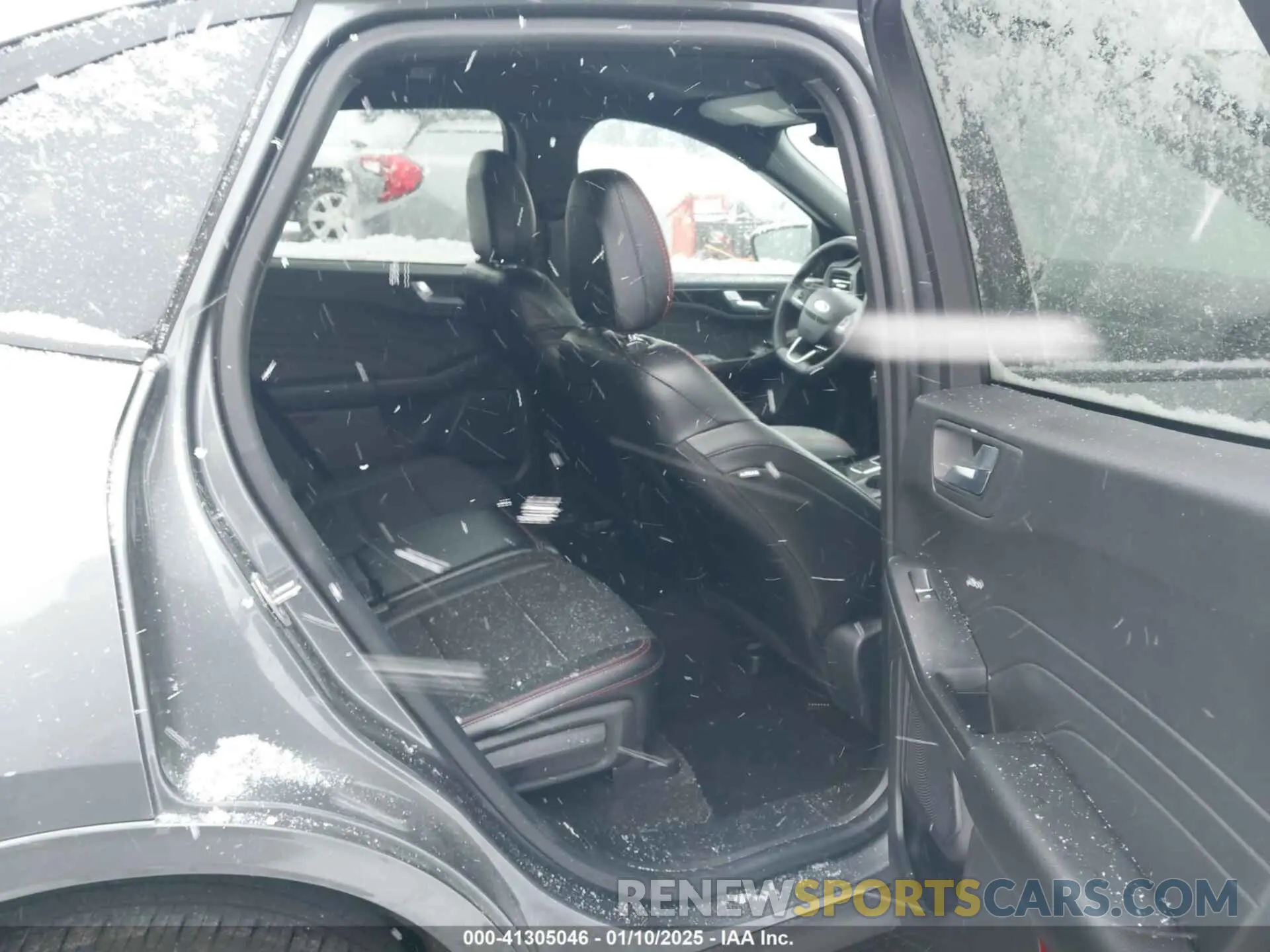 8 Photograph of a damaged car 1FMCU9MN5RUA12545 FORD ESCAPE 2024