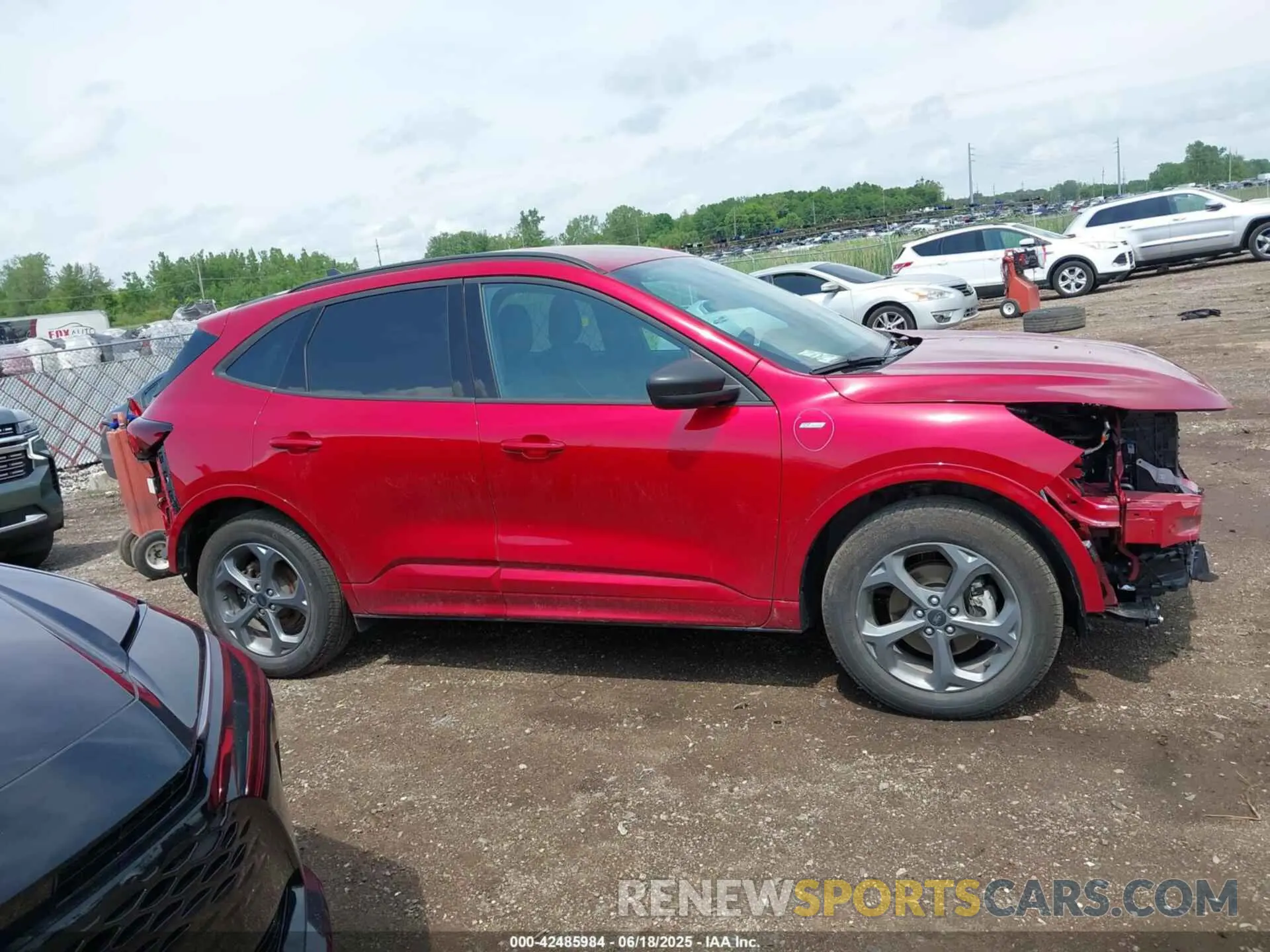 14 Фотография поврежденного автомобиля 1FMCU9MN6RUB24898 FORD ESCAPE 2024