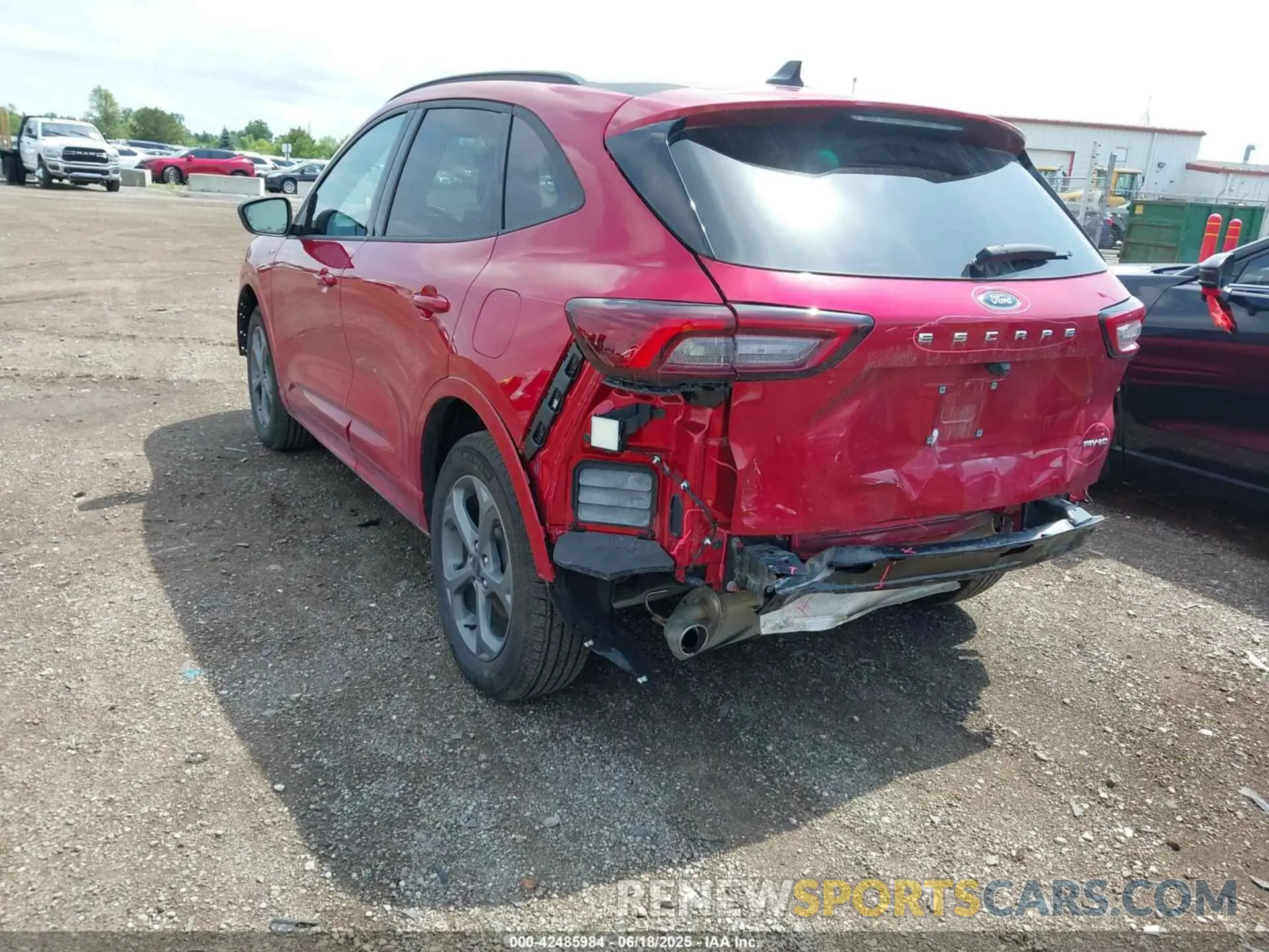 3 Фотография поврежденного автомобиля 1FMCU9MN6RUB24898 FORD ESCAPE 2024
