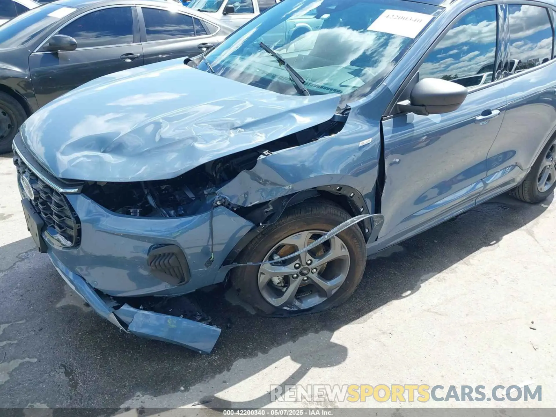 6 Photograph of a damaged car 1FMCU9MN9RUA50375 FORD ESCAPE 2024