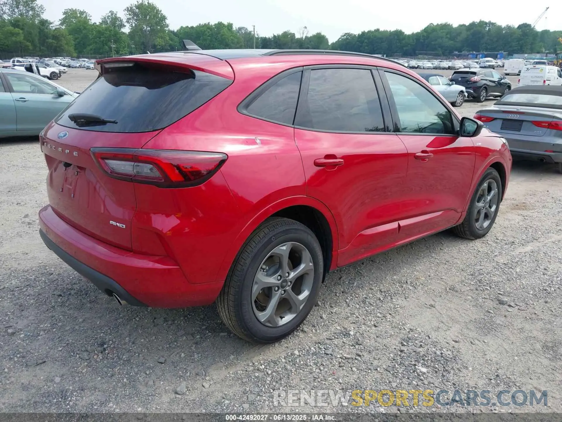 4 Фотография поврежденного автомобиля 1FMCU9MNXRUA49509 FORD ESCAPE 2024