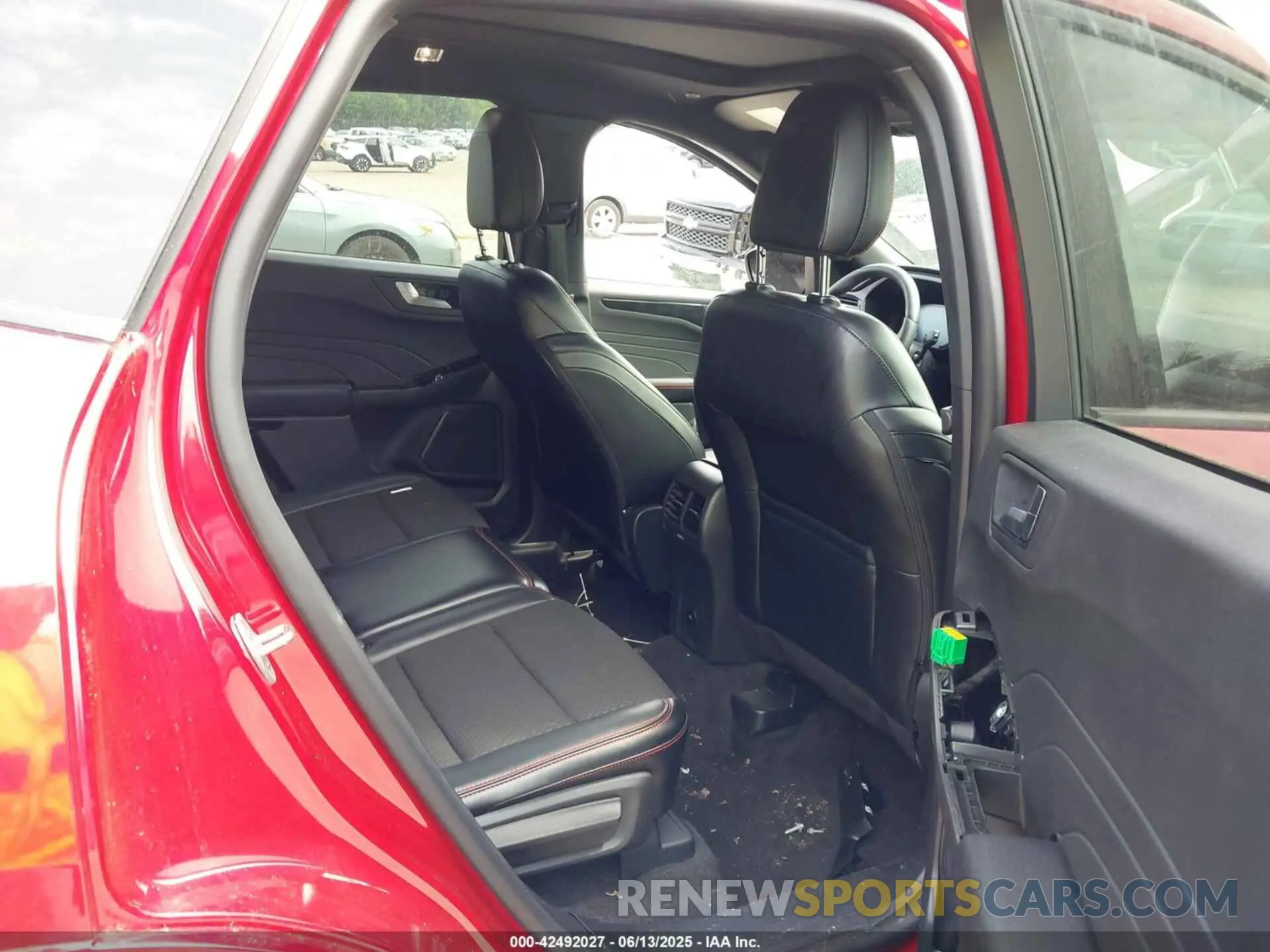 8 Фотография поврежденного автомобиля 1FMCU9MNXRUA49509 FORD ESCAPE 2024