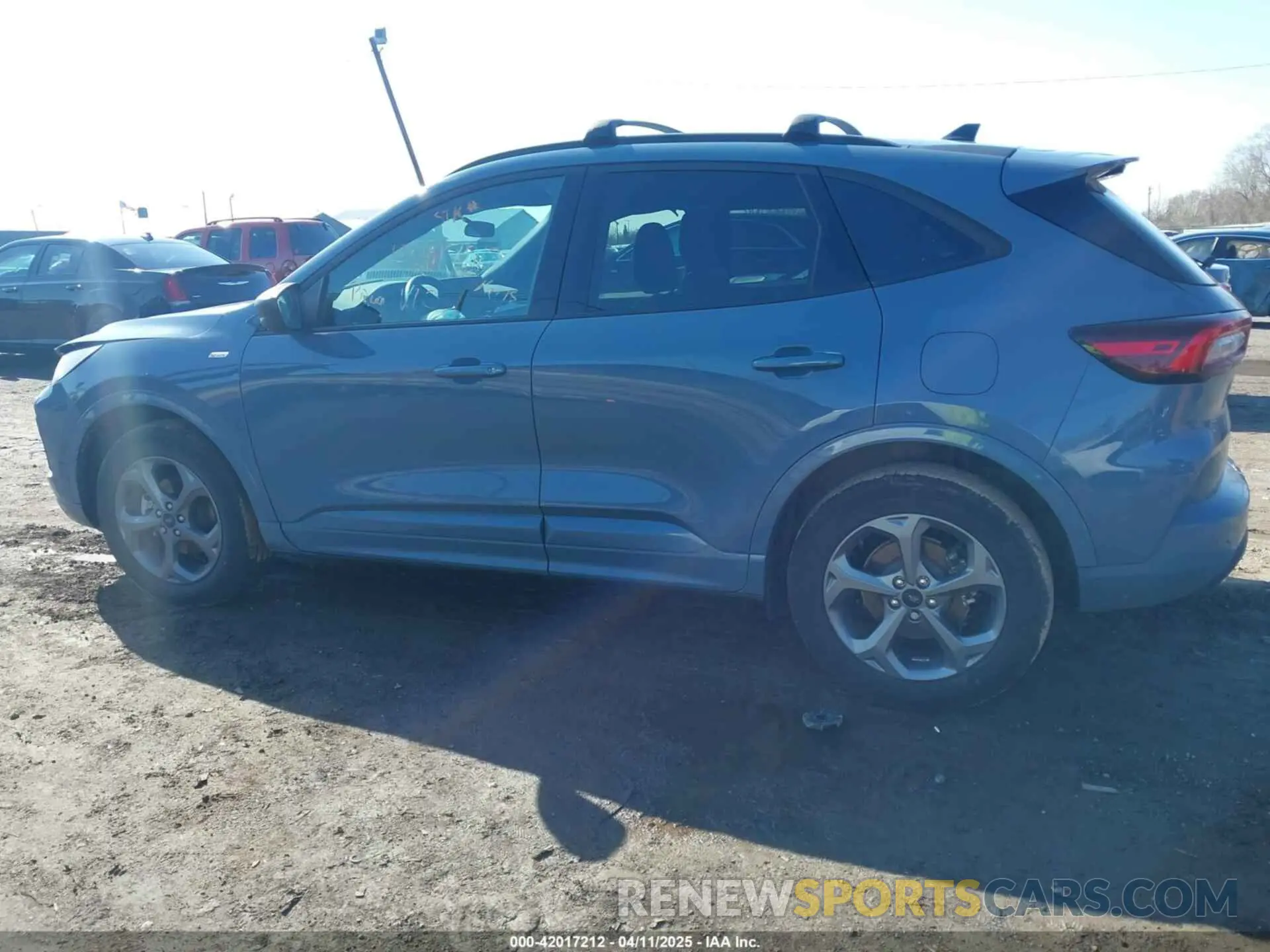 14 Photograph of a damaged car 1FMCU9MNXRUB31109 FORD ESCAPE 2024