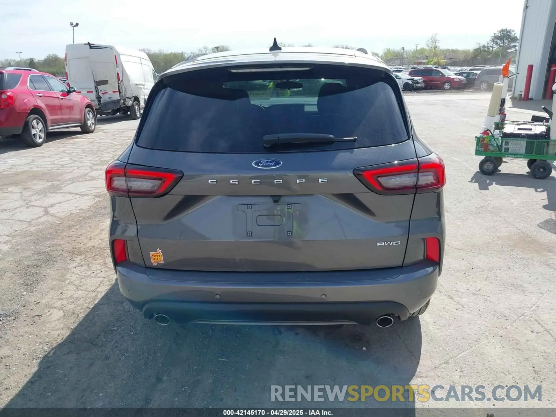 16 Photograph of a damaged car 1FMCU9NA9RUB60676 FORD ESCAPE 2024