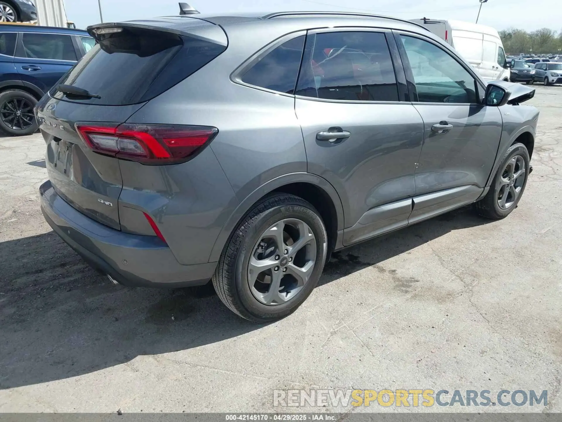 4 Photograph of a damaged car 1FMCU9NA9RUB60676 FORD ESCAPE 2024