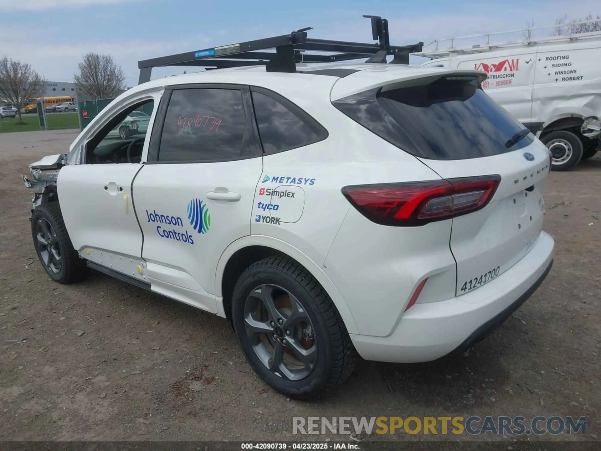 3 Фотография поврежденного автомобиля 1FMCU9NZ0RUA27634 FORD ESCAPE 2024