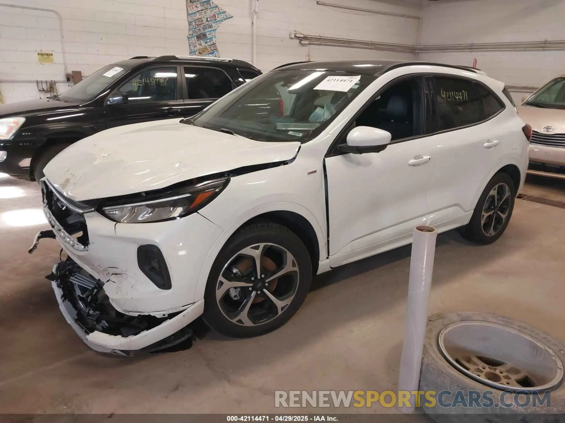 2 Photograph of a damaged car 1FMCU9NZ1RUB05497 FORD ESCAPE 2024