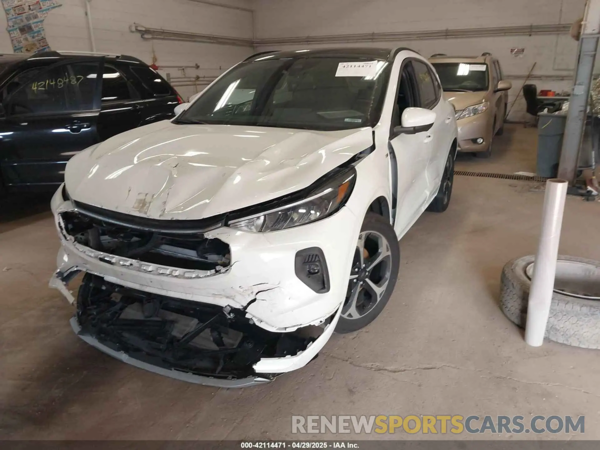 6 Photograph of a damaged car 1FMCU9NZ1RUB05497 FORD ESCAPE 2024