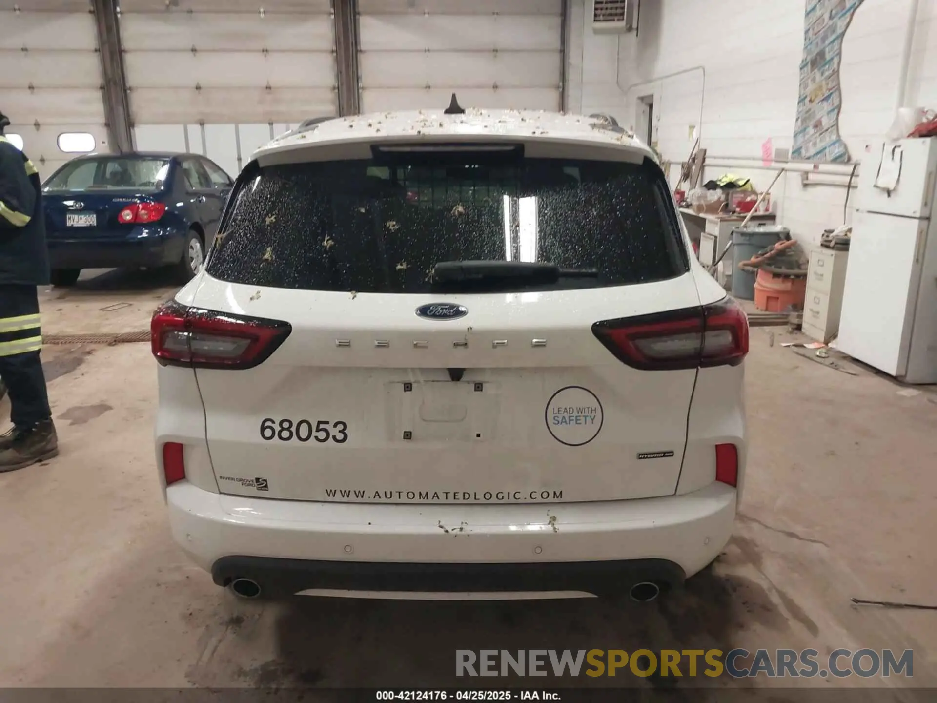 16 Photograph of a damaged car 1FMCU9NZ7RUA94716 FORD ESCAPE 2024