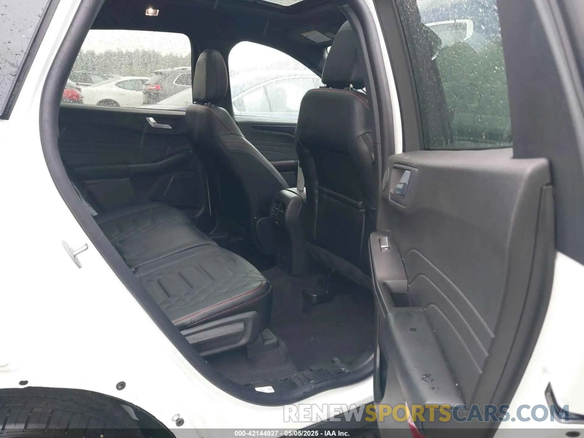 8 Фотография поврежденного автомобиля 1FMCU9PA0RUA88473 FORD ESCAPE 2024
