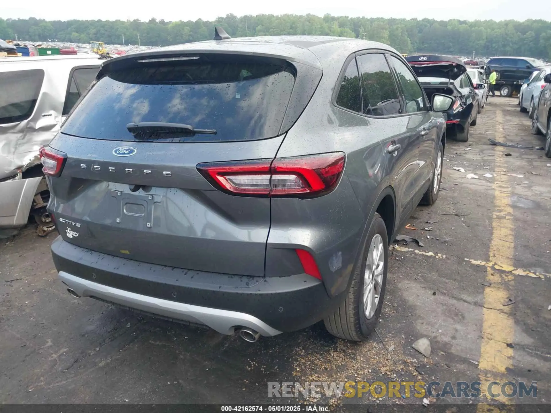 4 Фотография поврежденного автомобиля 1FMCU0GN3SUA07759 FORD ESCAPE 2025