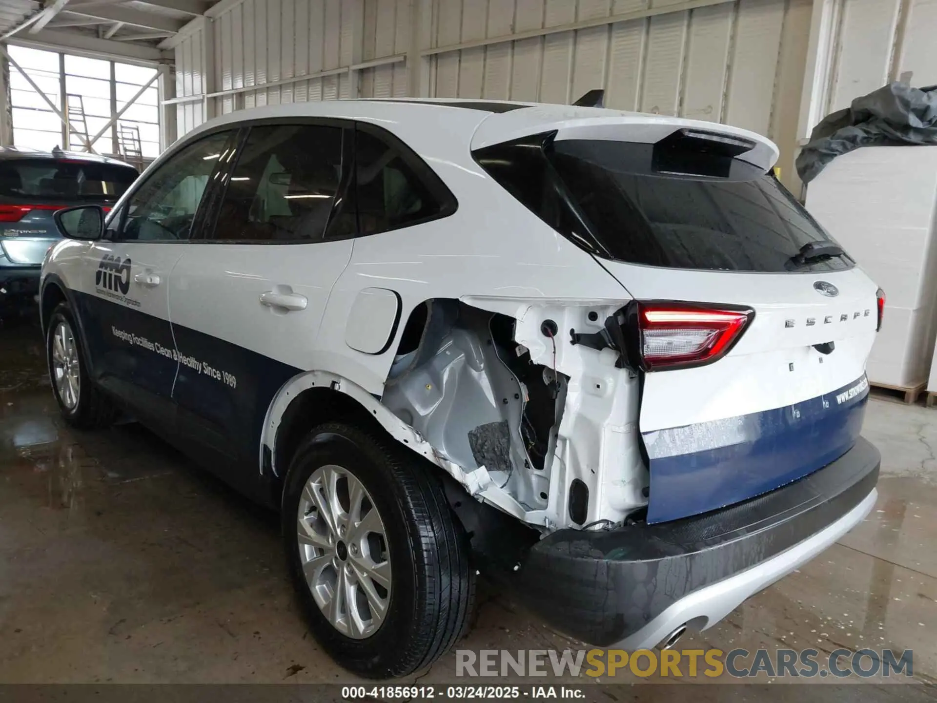 3 Photograph of a damaged car 1FMCU0GN7SUA01558 FORD ESCAPE 2025