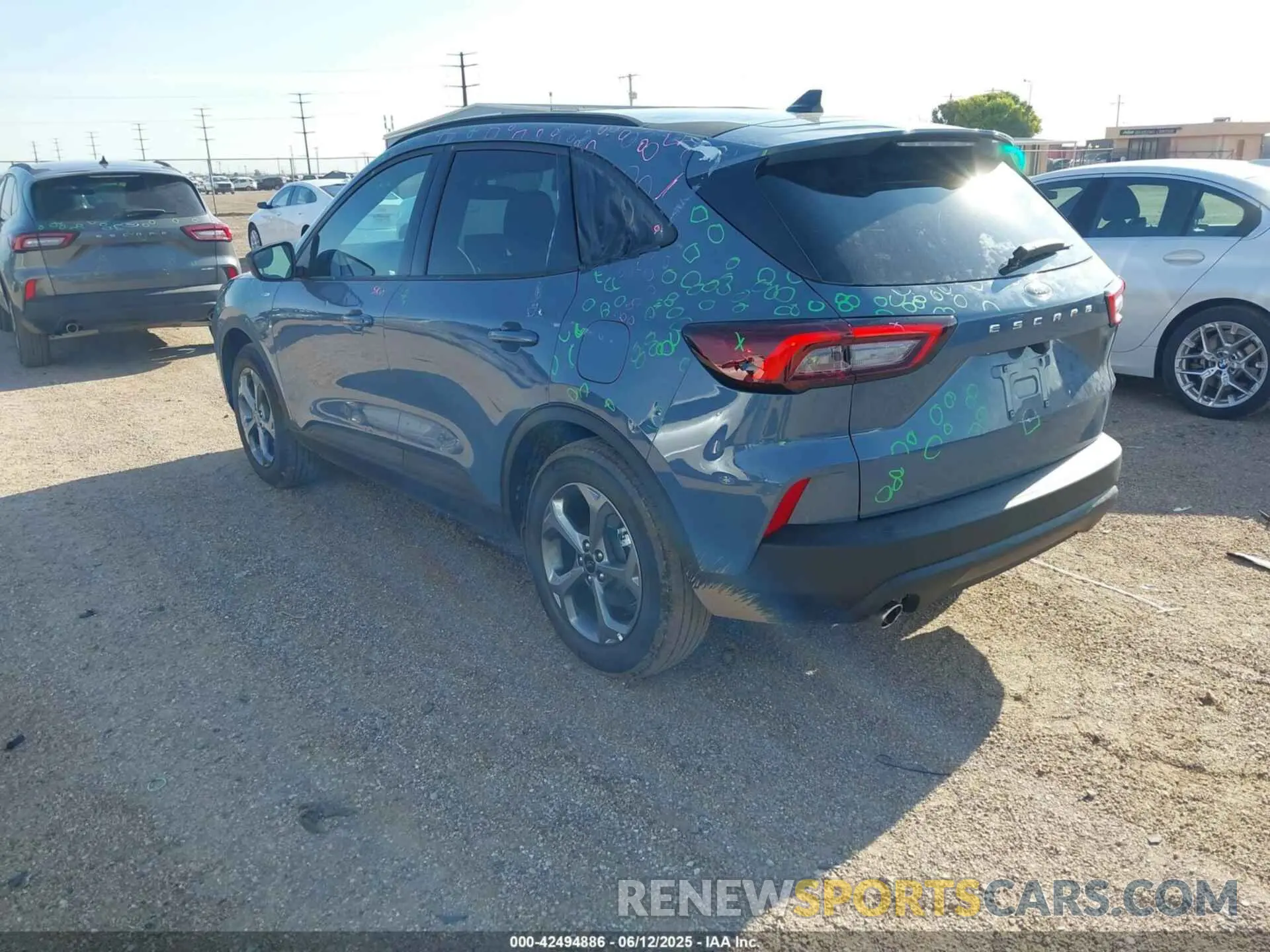3 Photograph of a damaged car 1FMCU0MN8SUB01169 FORD ESCAPE 2025
