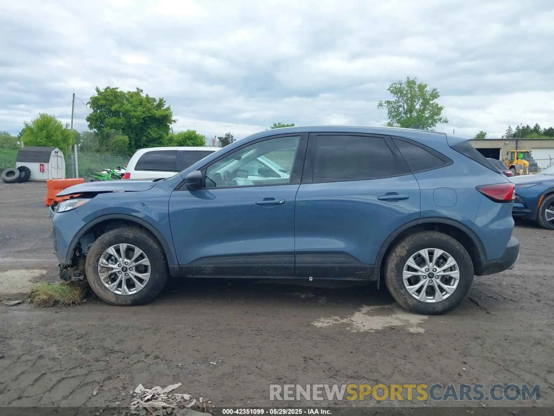 15 Photograph of a damaged car 1FMCU9GN2SUA33807 FORD ESCAPE 2025