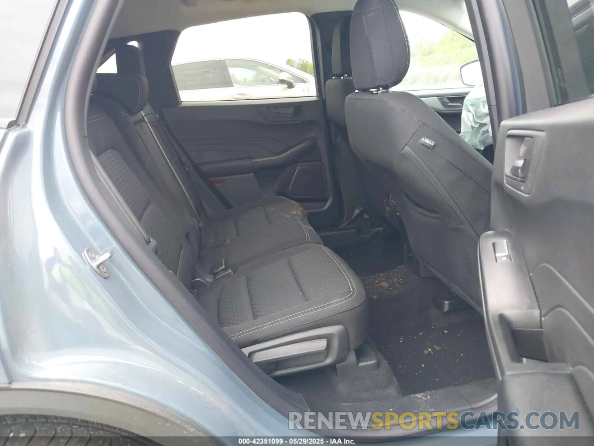 8 Photograph of a damaged car 1FMCU9GN2SUA33807 FORD ESCAPE 2025