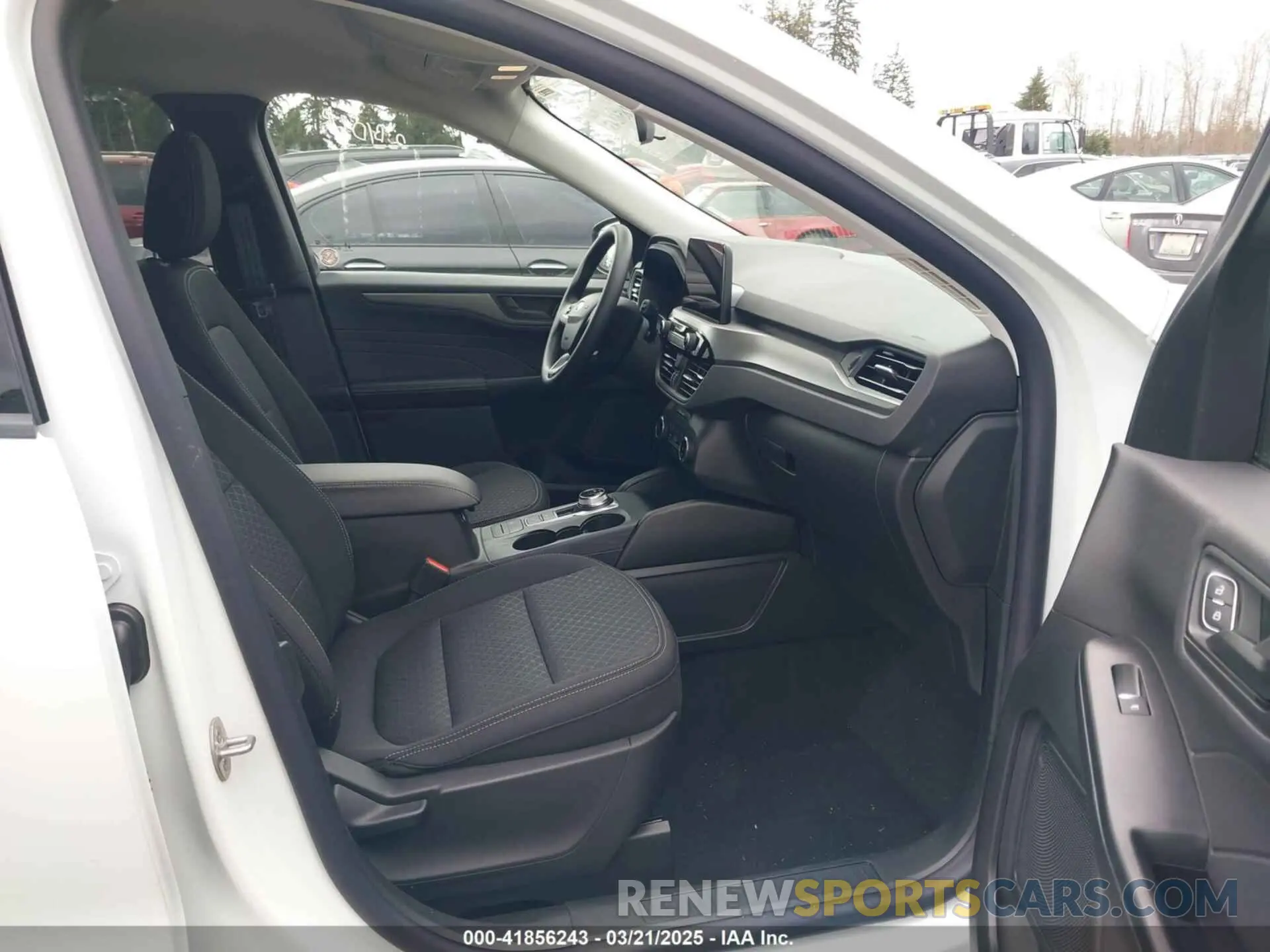 5 Фотография поврежденного автомобиля 1FMCU9GN2SUA84546 FORD ESCAPE 2025