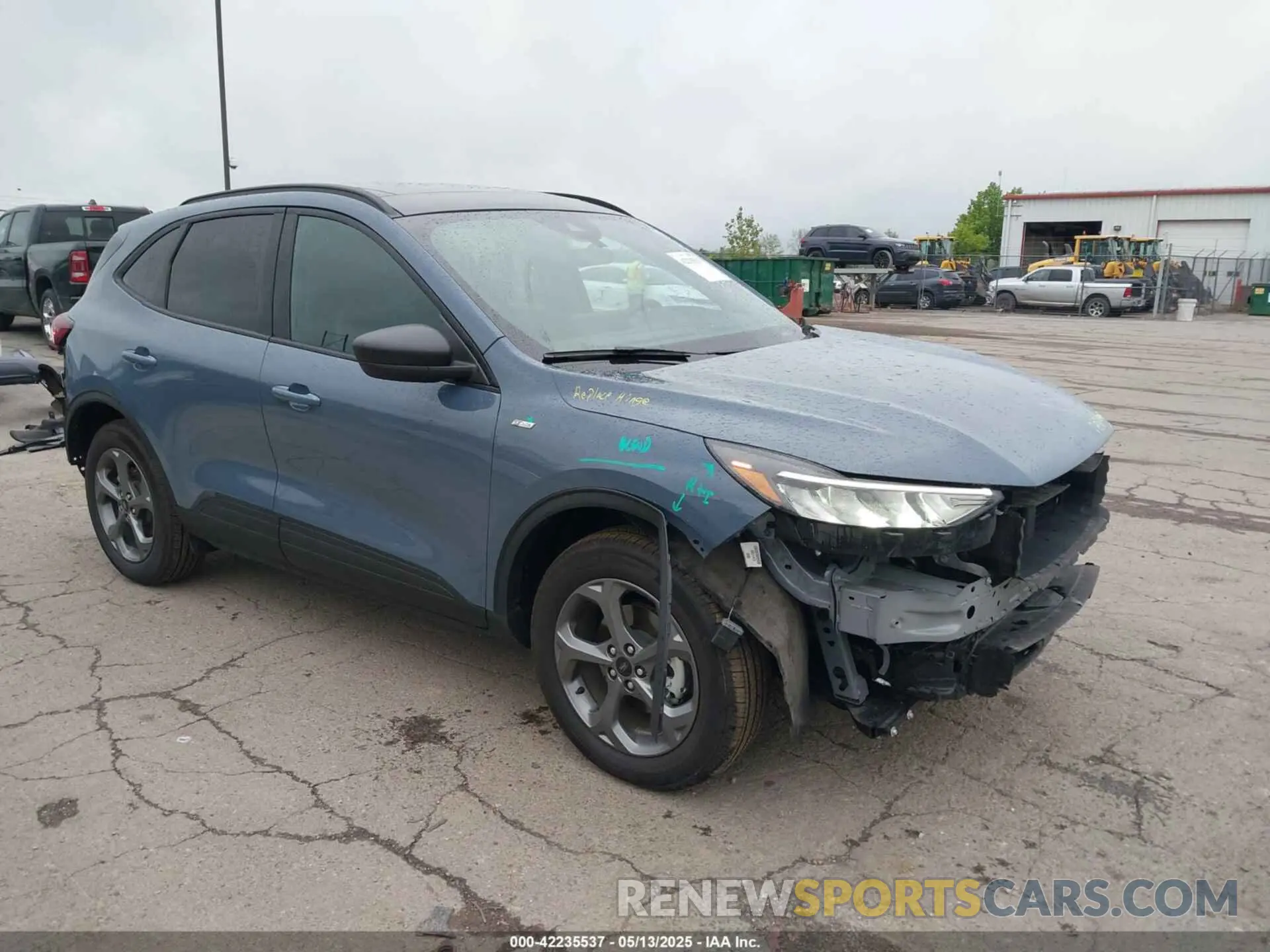 1 Фотография поврежденного автомобиля 1FMCU9MN0SUA04522 FORD ESCAPE 2025
