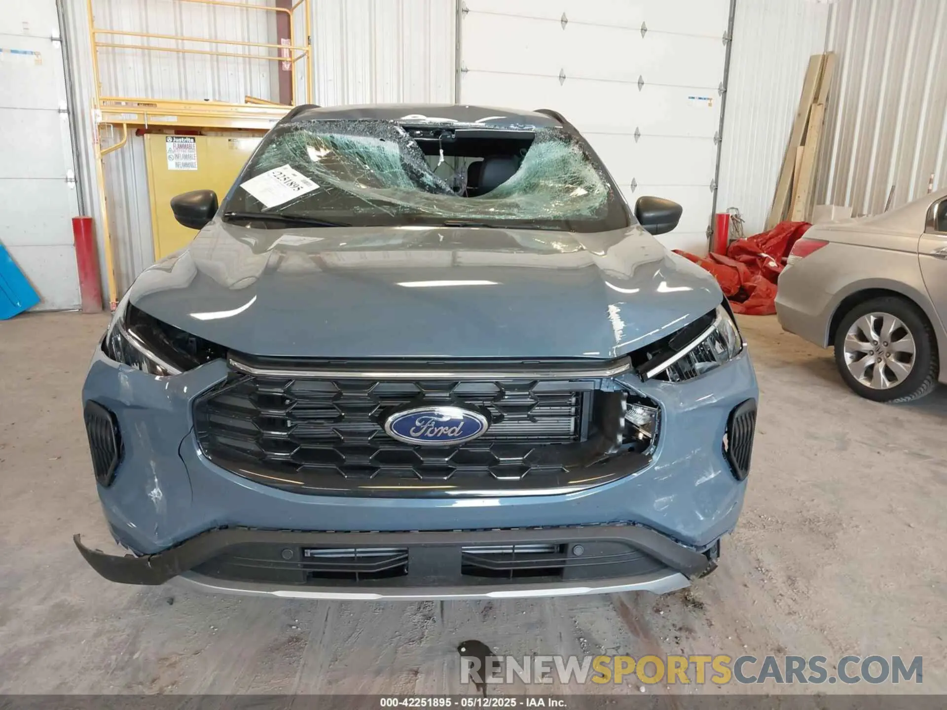11 Фотография поврежденного автомобиля 1FMCU9MN2SUA68500 FORD ESCAPE 2025