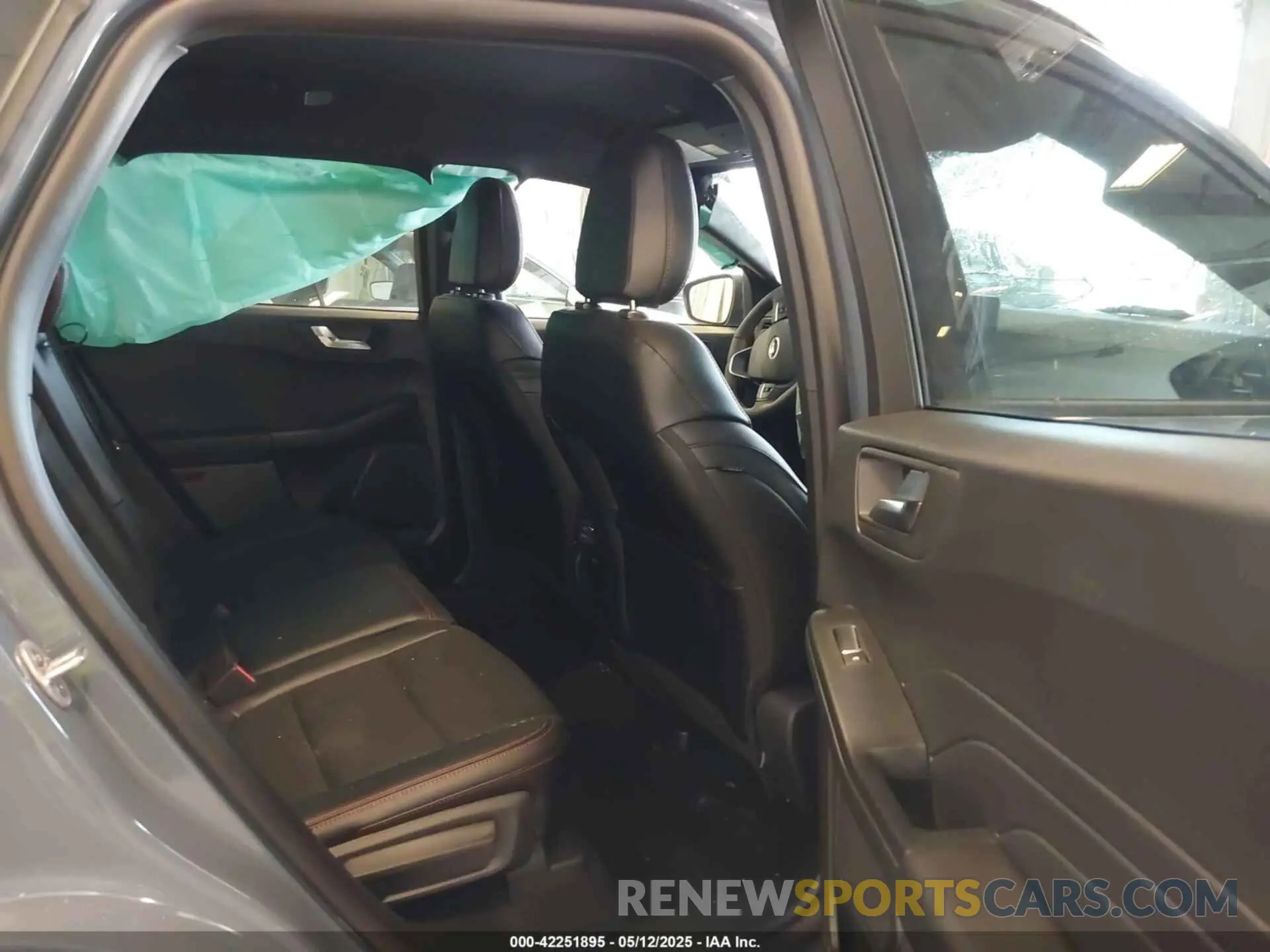 8 Фотография поврежденного автомобиля 1FMCU9MN2SUA68500 FORD ESCAPE 2025