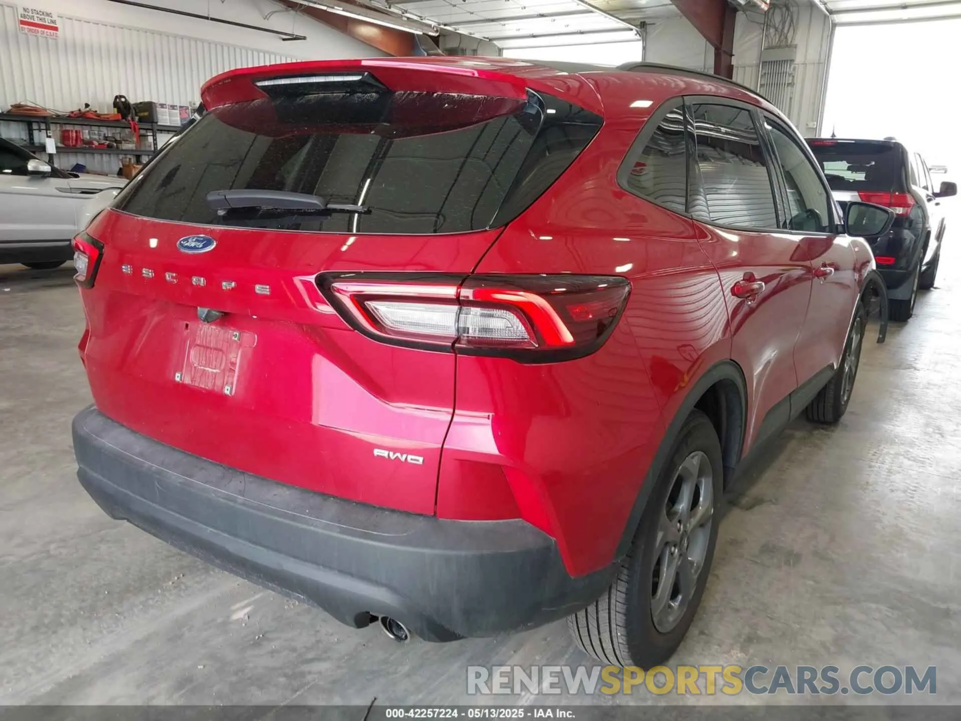 4 Фотография поврежденного автомобиля 1FMCU9MN3SUA10444 FORD ESCAPE 2025