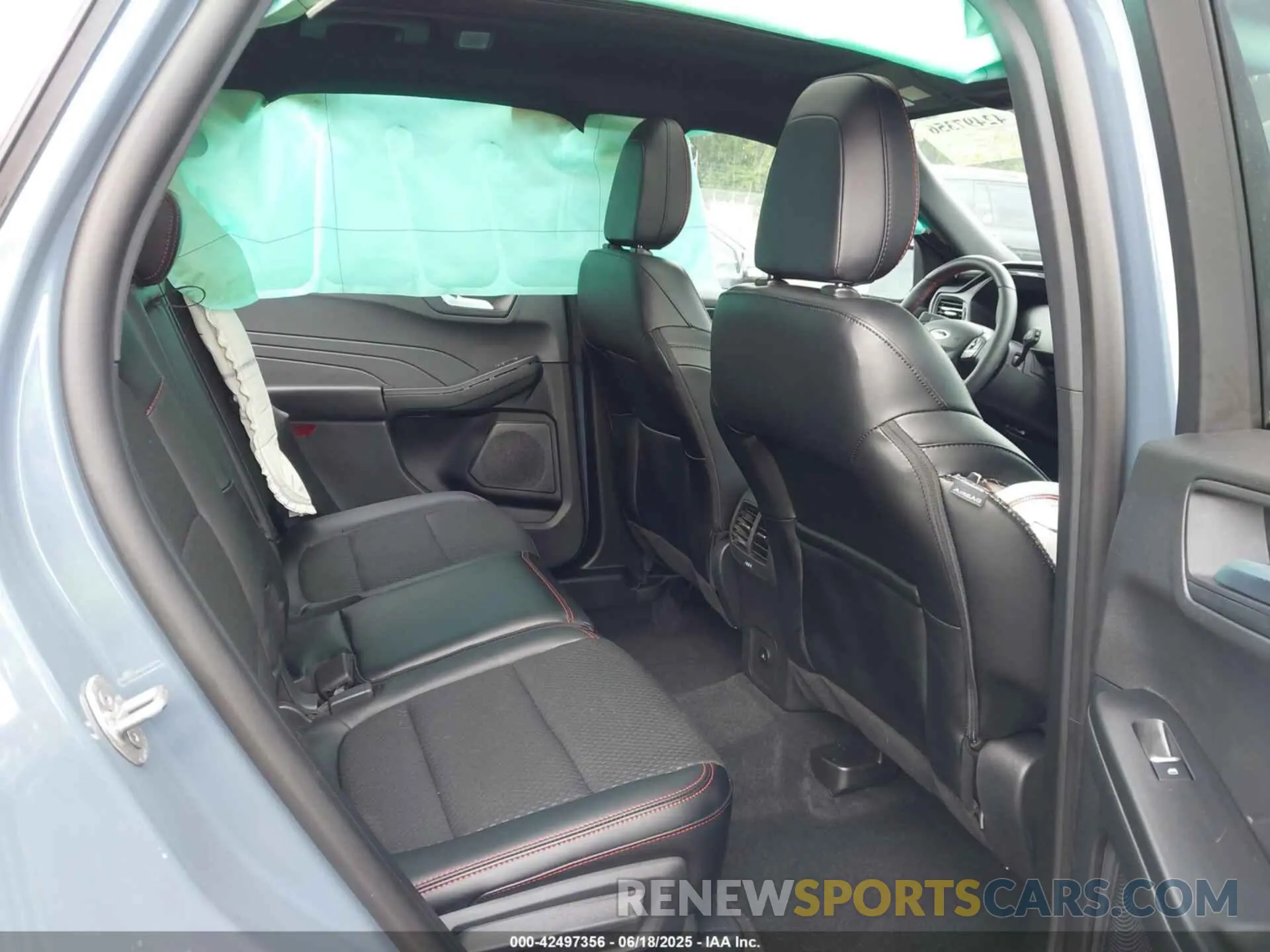 8 Фотография поврежденного автомобиля 1FMCU9MN4SUA22974 FORD ESCAPE 2025