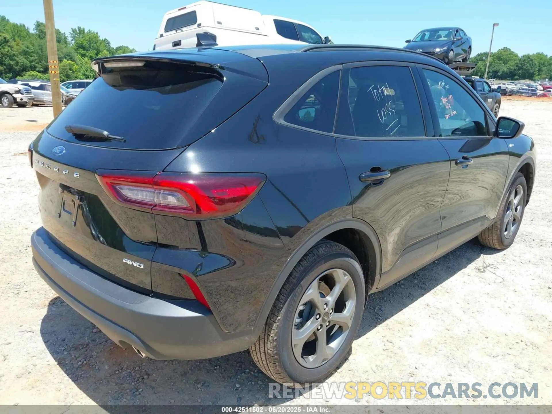 4 Photograph of a damaged car 1FMCU9MN8SUA34867 FORD ESCAPE 2025