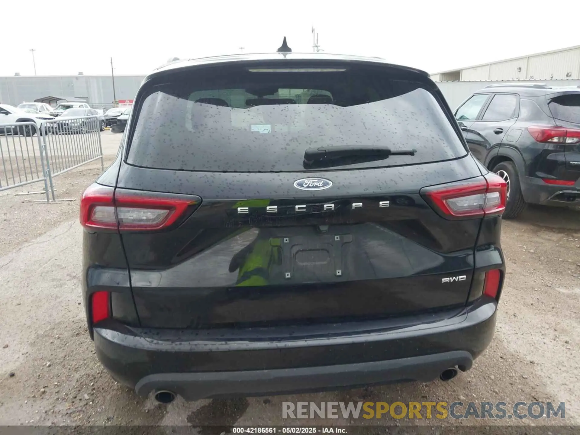 16 Photograph of a damaged car 1FMCU9MN9SUA87223 FORD ESCAPE 2025