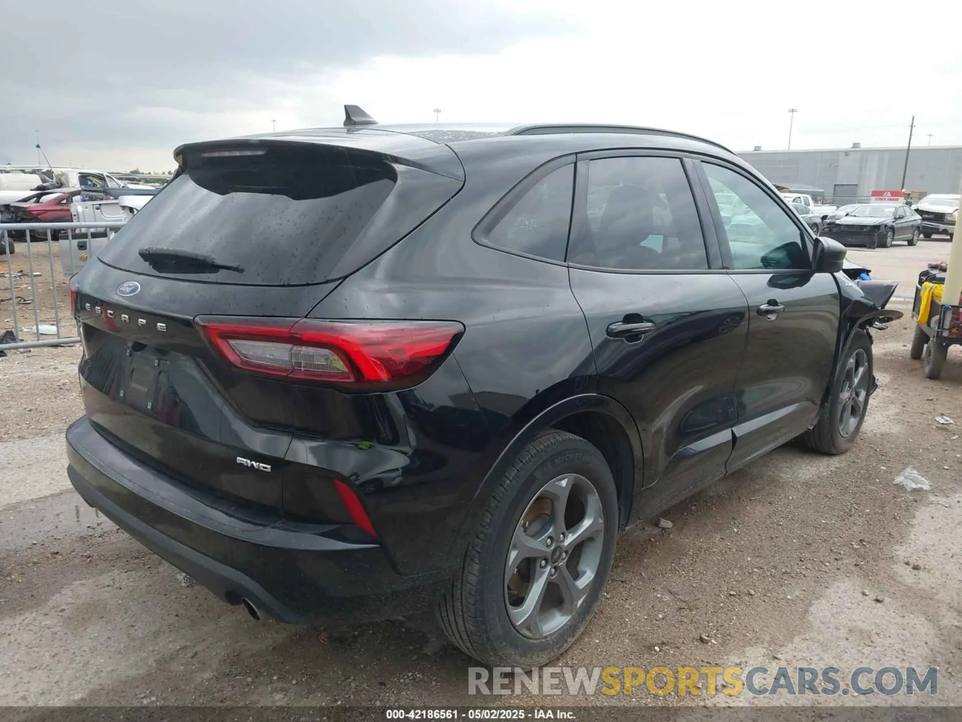 4 Photograph of a damaged car 1FMCU9MN9SUA87223 FORD ESCAPE 2025